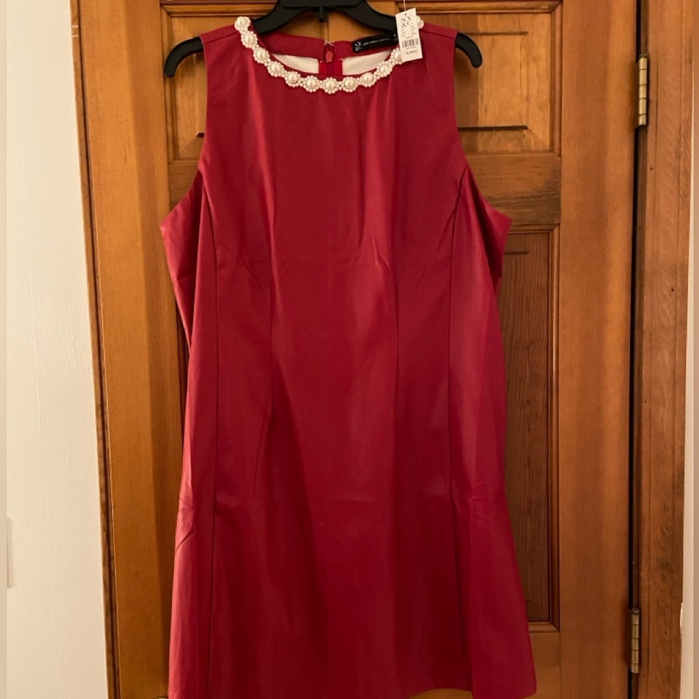 NY&Co Sleeveless Pearl Neck Vegan Leather Mini Dress - Picture 9 of 10